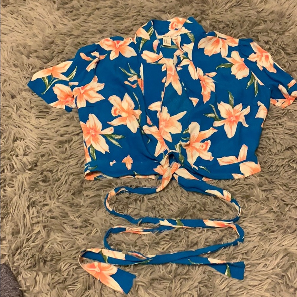 blue flowered bathing suit cover up / tshirt